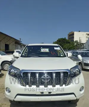 Toyota Land Cruiser Prado 2017 White