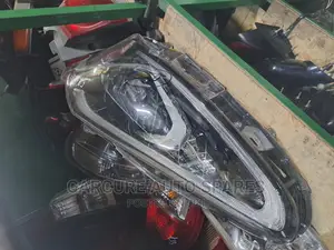 Sienta 2015 Headlight
