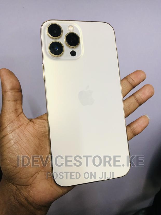 Apple iPhone 13 Pro Max 256 GB Gold - main view