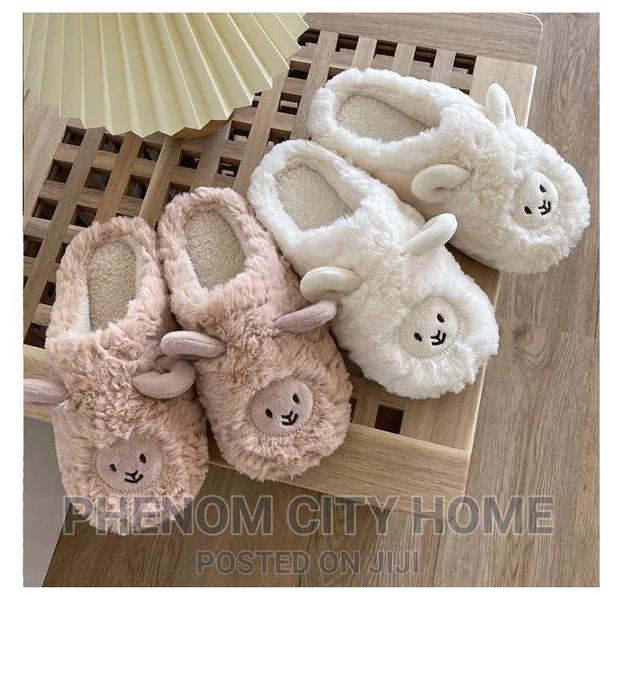 Warm Indoor Sandals - thumbnail 2