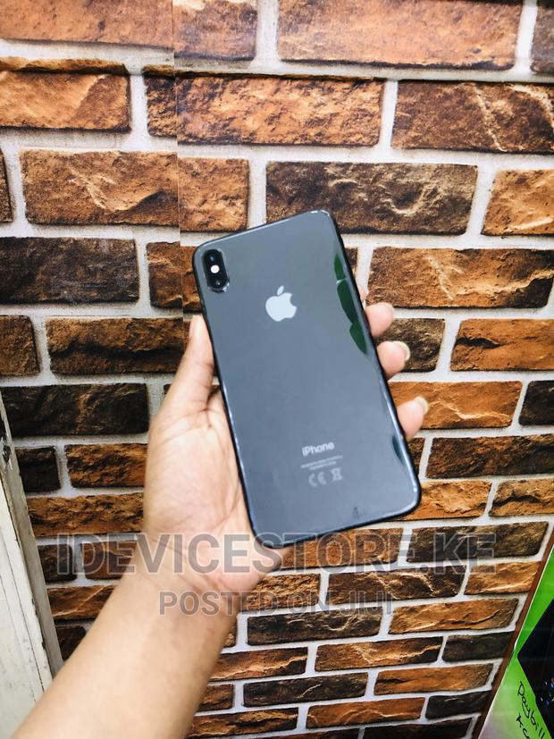 Apple iPhone XS Max 256 GB Black - main view