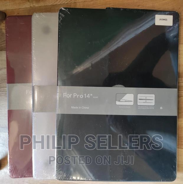 Macbook Hard-Shell Cases
Available in a Wide Range