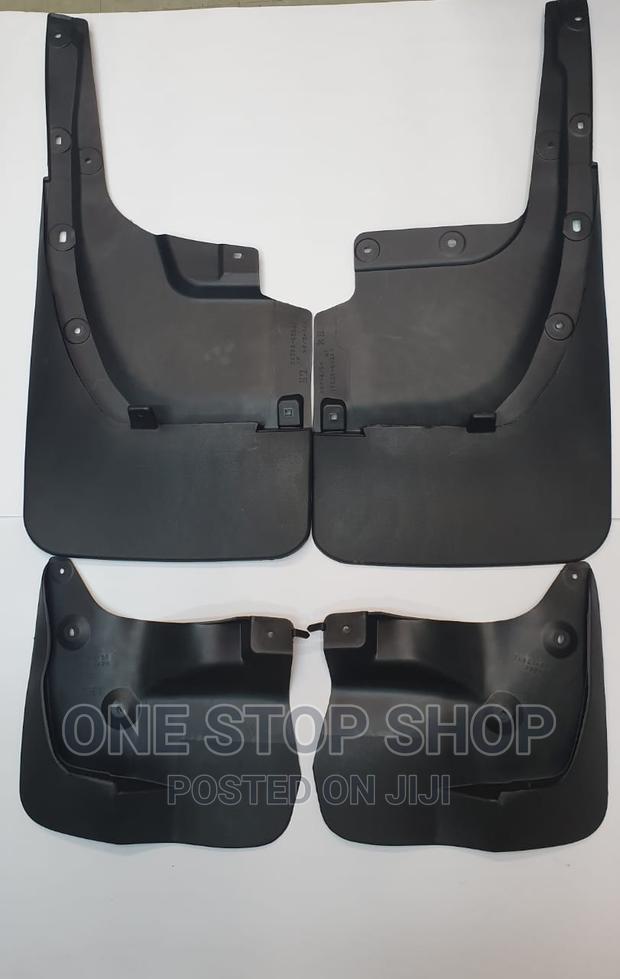 Fj V8200 Mudflaps - main view