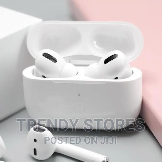 In Pods 12 Wireless 5.0 Bluetooth - main view