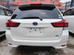Toyota Corolla Fielder 2016 White