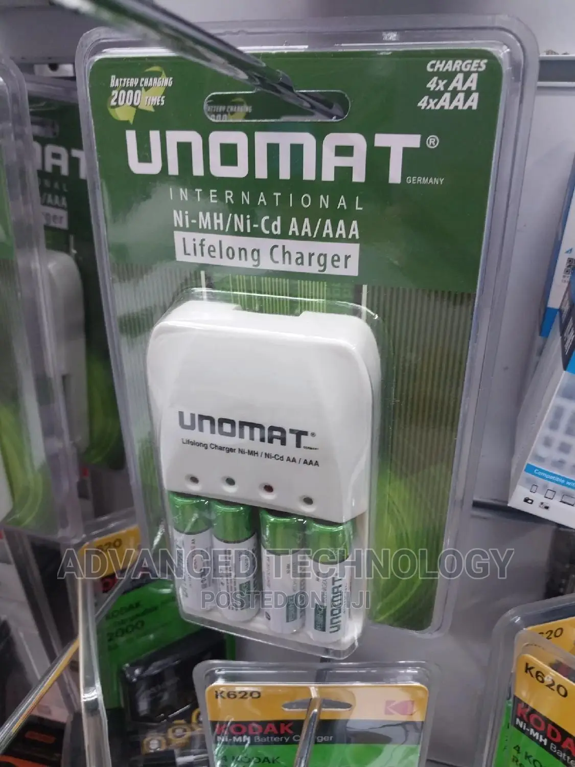 Unomat AA Rechargeable Batteries Plus Charger (4)