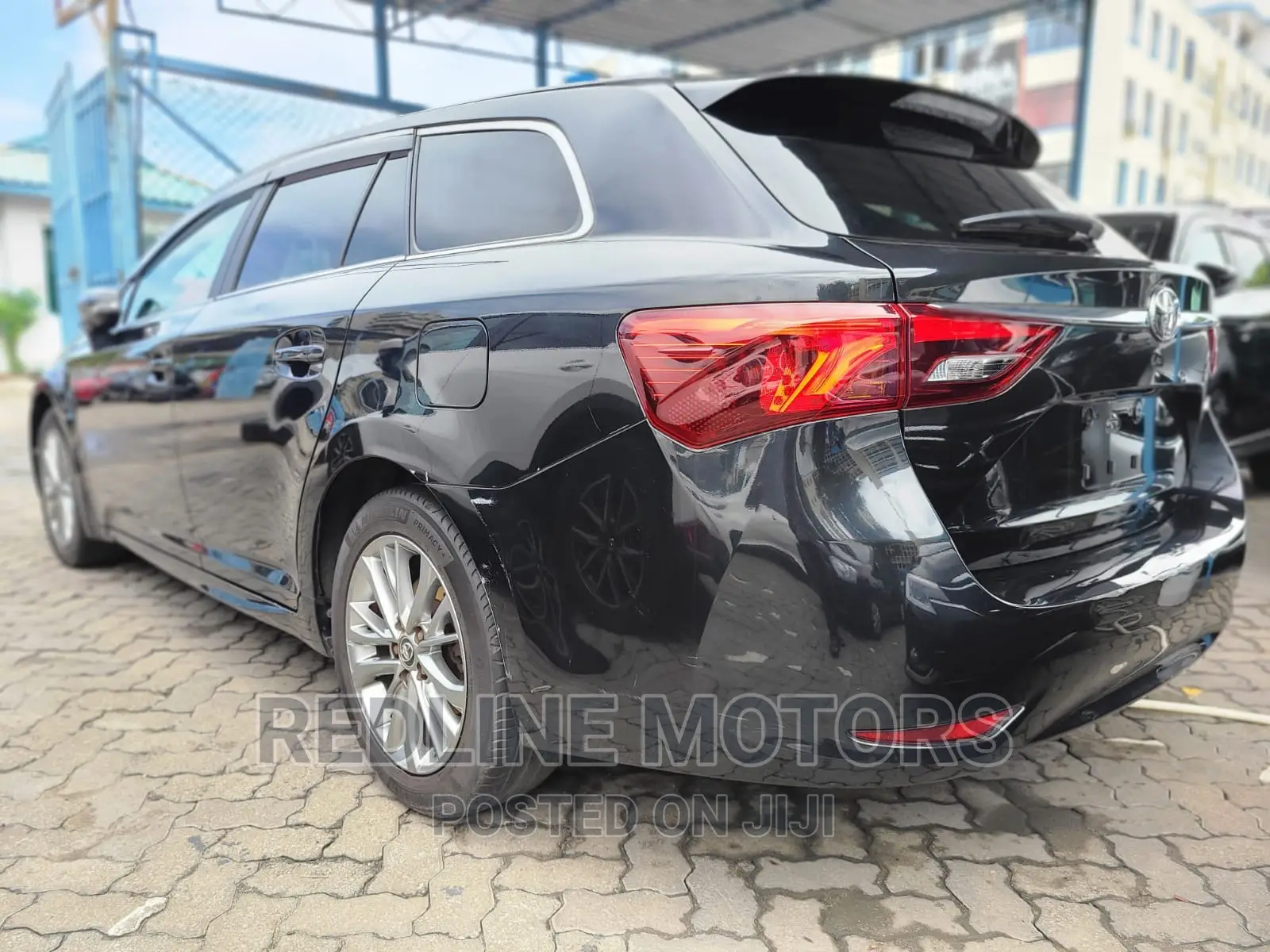 Toyota Avensis 2016 Black