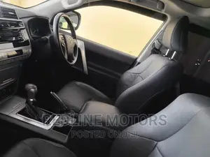 Toyota Land Cruiser Prado 2017 Silver