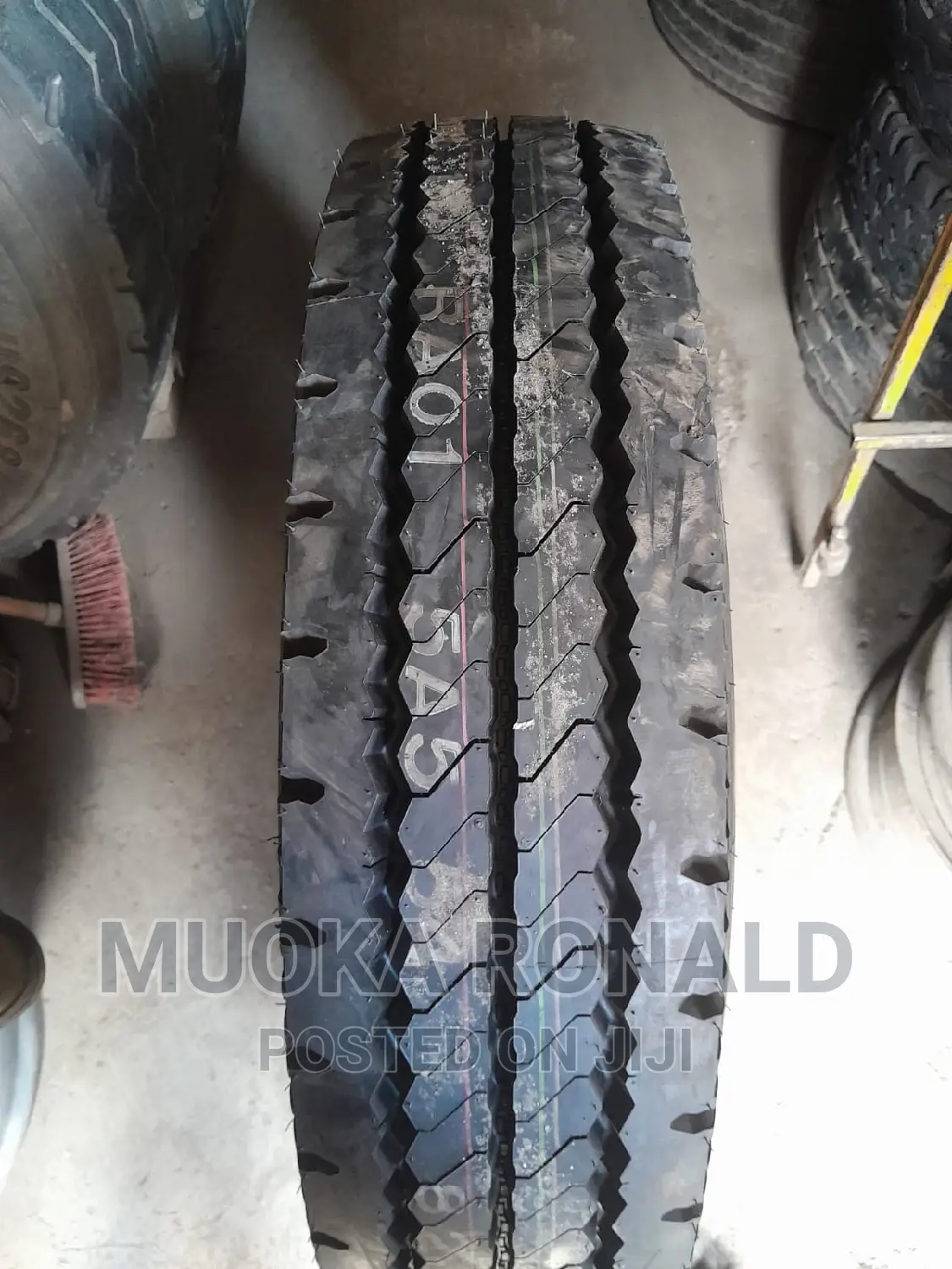 8.25R16 Kumho Tyre Made in Korea