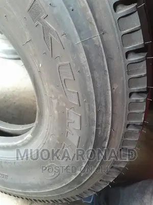 8.25R16 Kumho Tyre Made in Korea