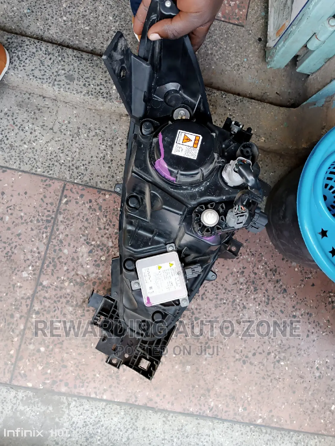 Mazda Axela 2013 RHS Headlight Xenon.