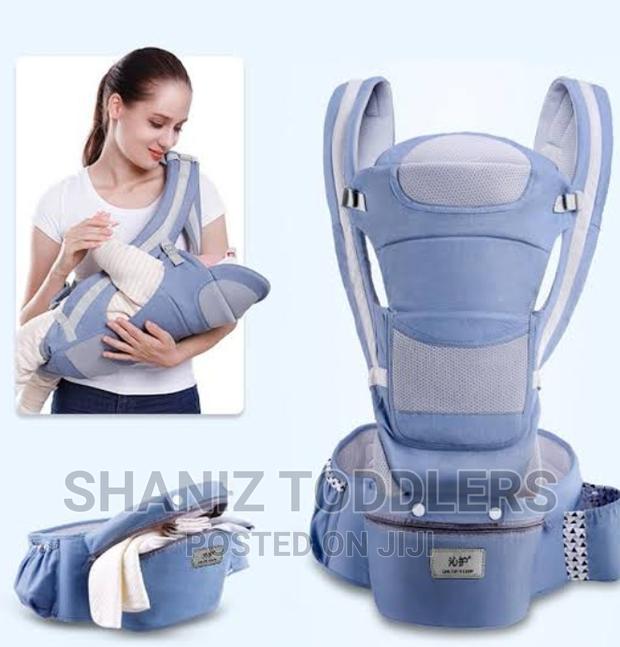 Hip Seat Baby Carrier * Baby Carrier - main view