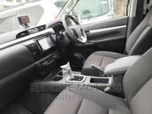 Toyota Hilux 2018 White