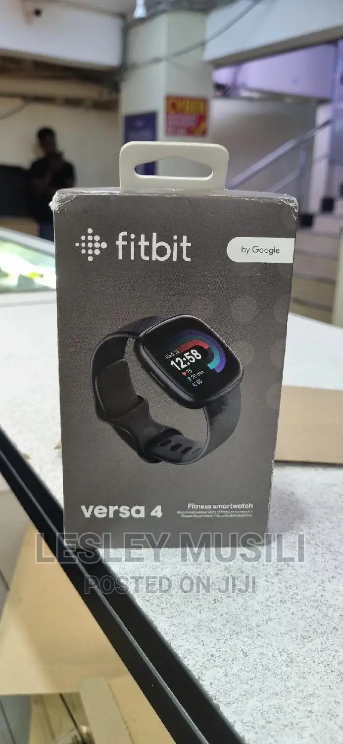 Versa 4
Fitness Smartwatch