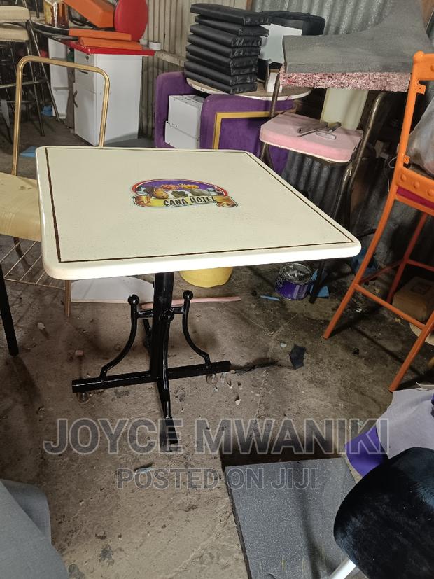 Restaurant Marble Table 2.5 Ft Square With Logo - thumbnail 2
