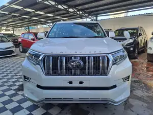 Toyota Land Cruiser Prado 2.8 2018 Pearl