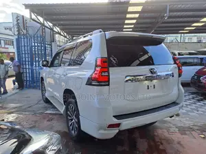 Toyota Land Cruiser Prado 2019 Pearl