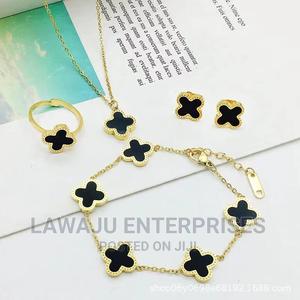 Ladies Vancleef Gift Set - thumbnail 2