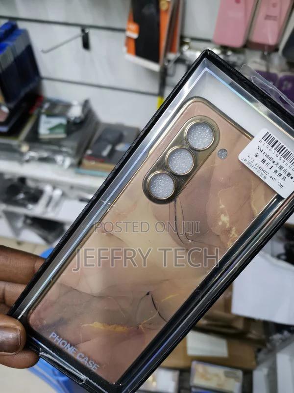Marble Patterned Glass Case for Samsung Galaxy Z Fold 5 - thumbnail 3