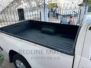 Toyota Hilux 2017 White