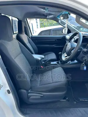 Toyota Hilux 2017 White
