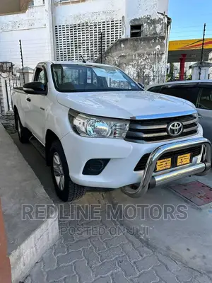 2017 Toyota Hilux in White: Versatile Pickup Truck