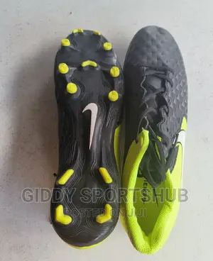 Nike Tiempo