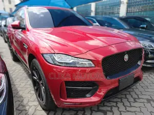 Jaguar F-Pace 2017 Red