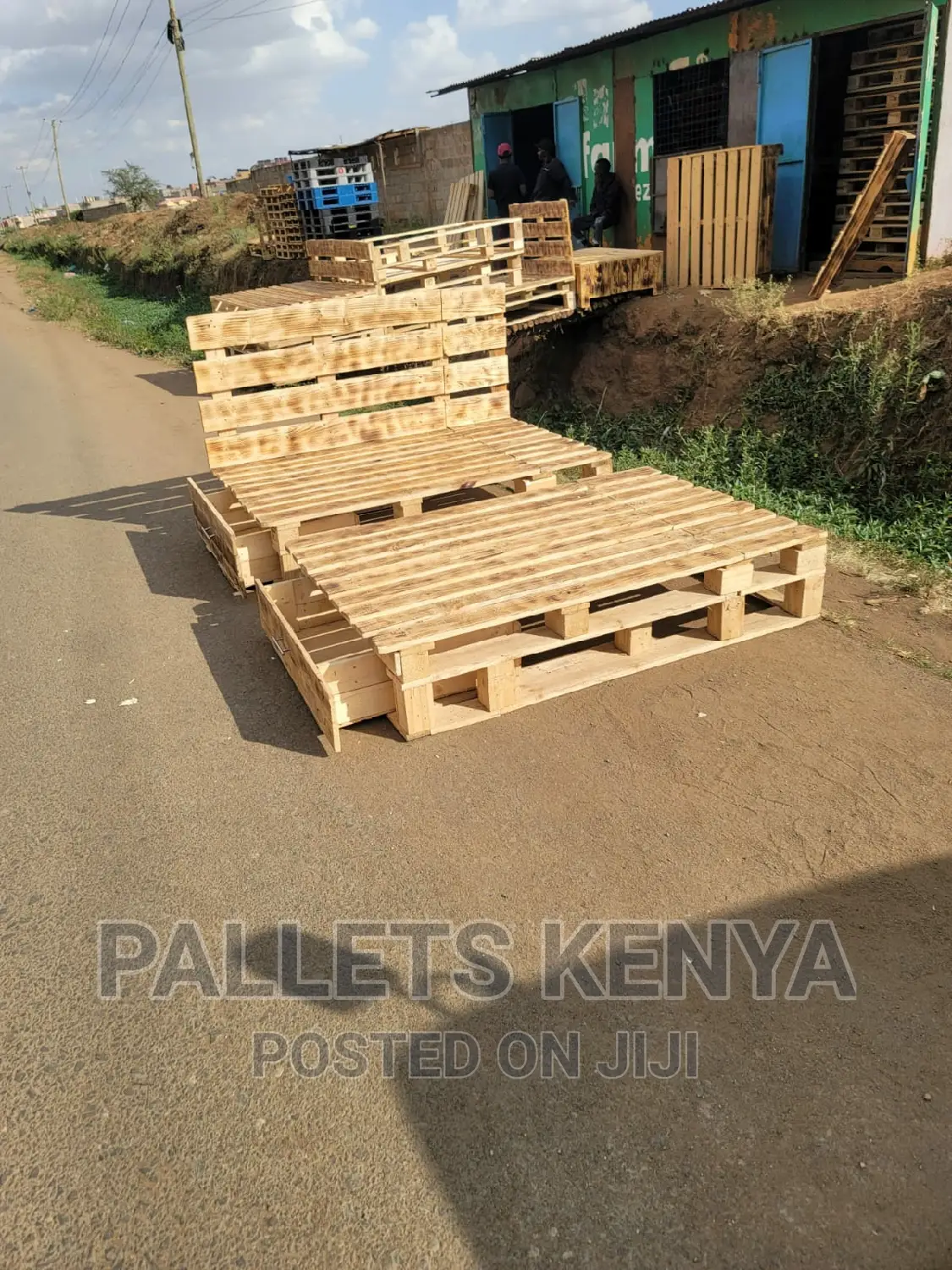 Pallets Bed 4x6 Pallet Bed Detachable With Big Drawers in Kasarani