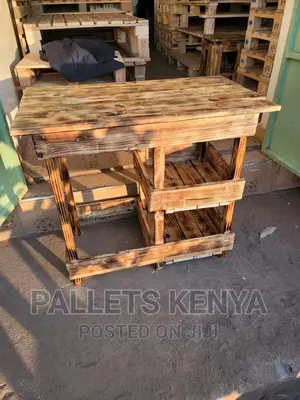 Kitchen Table- (¥89)