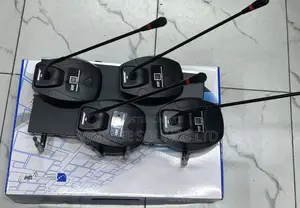 Shure 4-Channel GOOSNECK Conference Wireless System