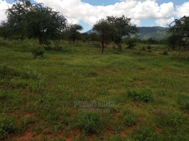 Namanga 70 Acres Redsoil - thumbnail 2