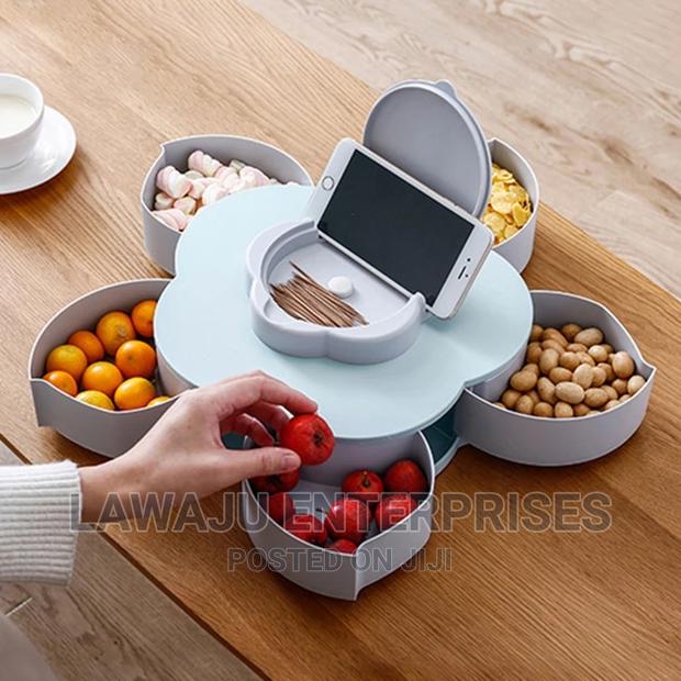 Plum-shaped Rotating Fruit Bowl With Mobile Phone Holder