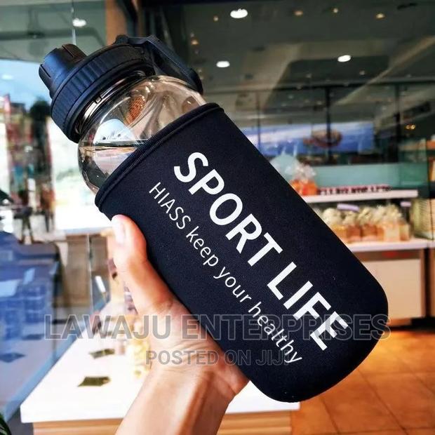 700ml Glass Water Bottle - thumbnail 2