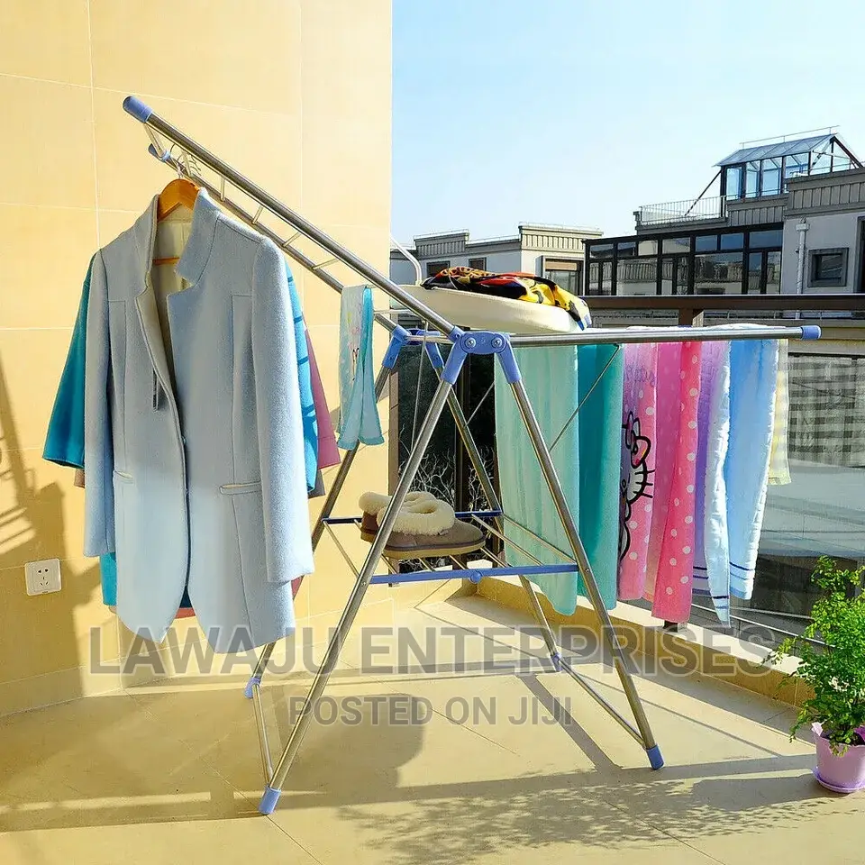 Outdoor/Indoor Clothes Hanger
