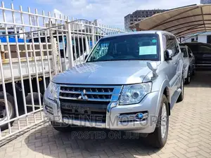 Mitsubishi Pajero 2017 Silver
