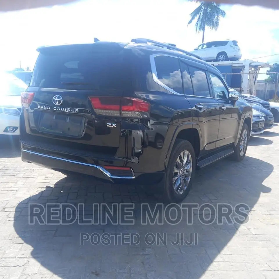 Toyota Land Cruiser 2023 Black