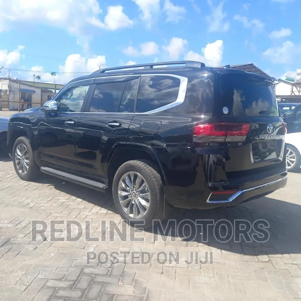Toyota Land Cruiser 2023 Black