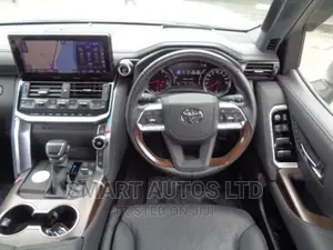 Toyota Land Cruiser 2021 Pearl