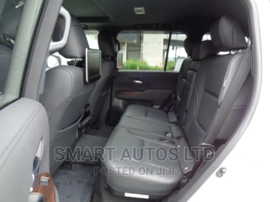 Toyota Land Cruiser 2021 Pearl