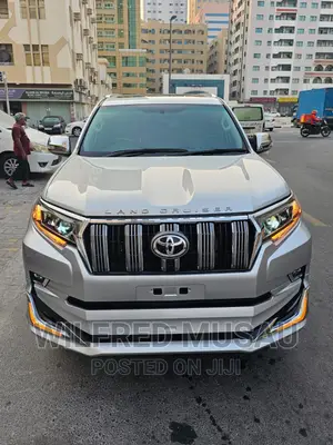 Toyota Land Cruiser Prado 2.8 2017 Silver