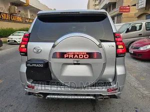 Toyota Land Cruiser Prado 2.8 2017 Silver