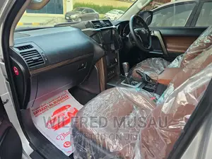 Toyota Land Cruiser Prado 2.8 2017 Silver