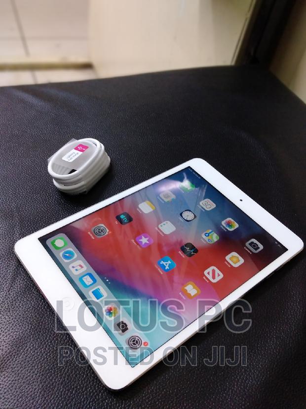 Apple iPad mini 2 16 GB Silver