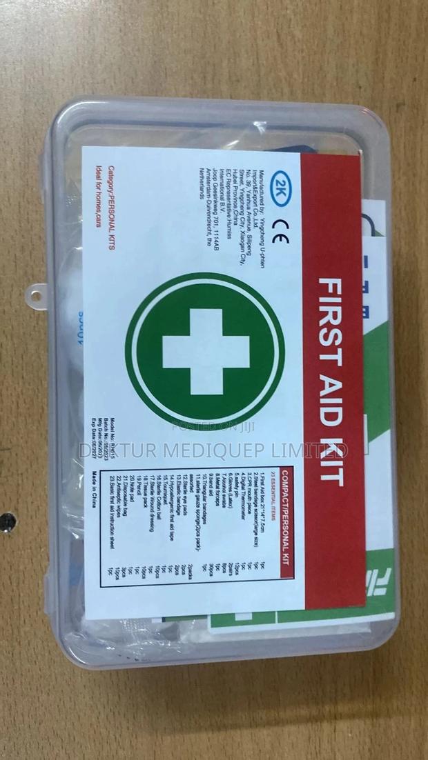 23pcs First Aid Kit in a Plastic Box - main view