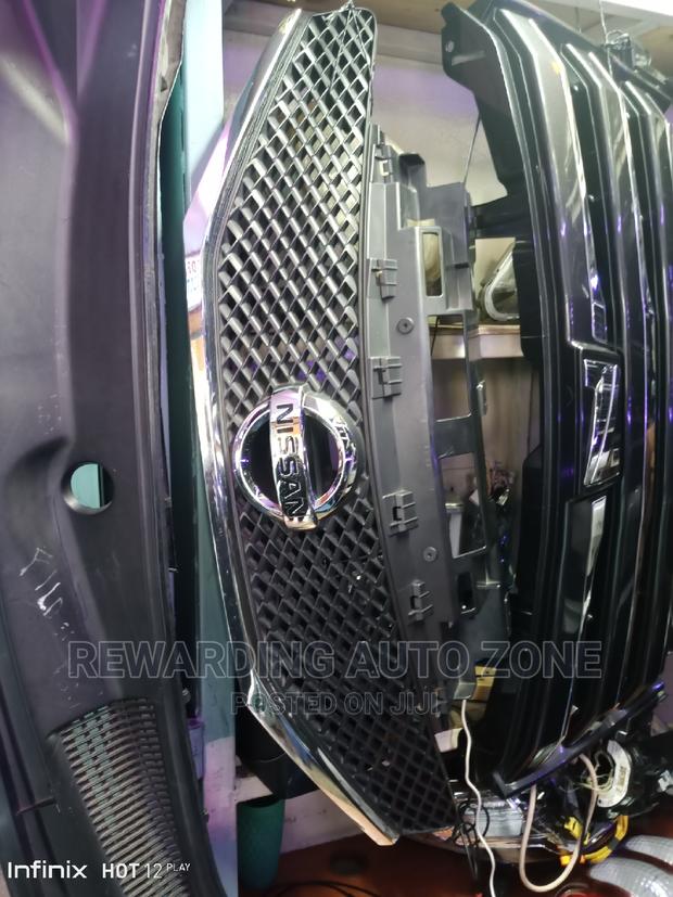 Nissan Note 2013 Center Grille.