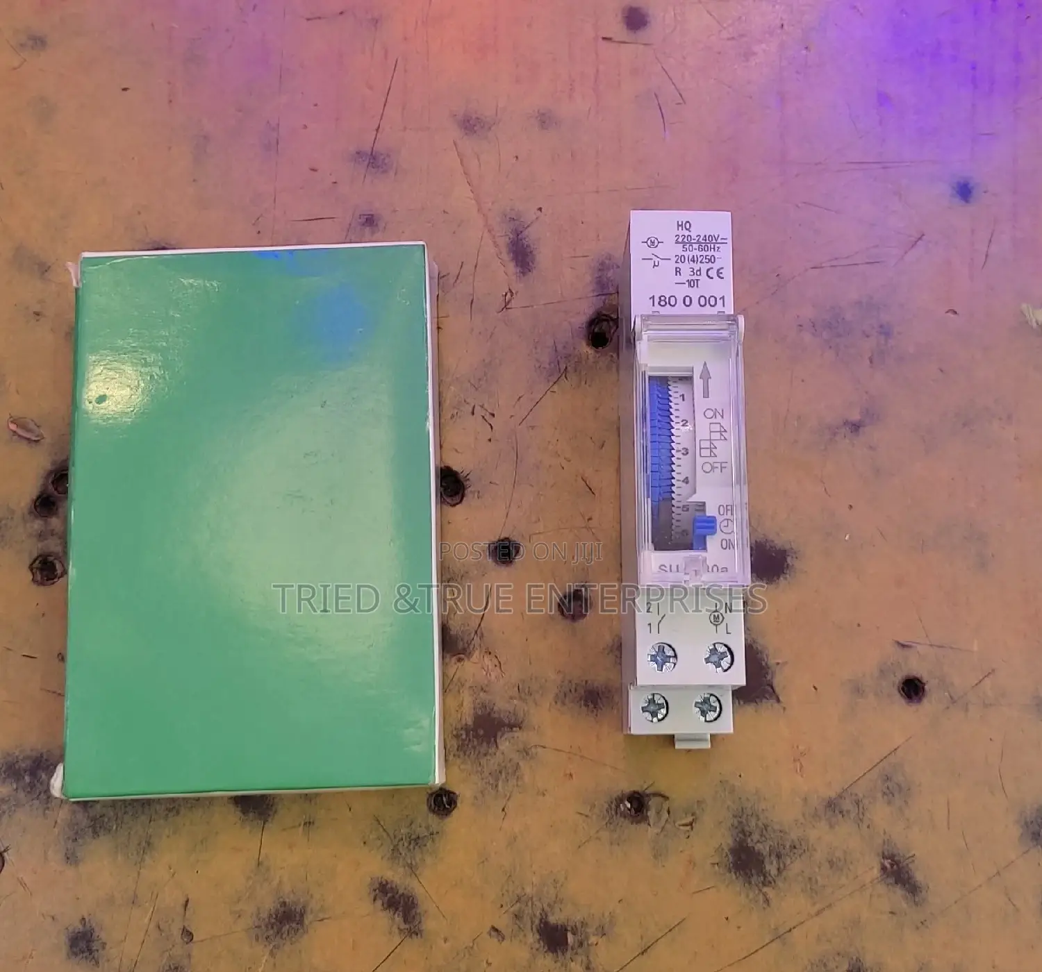 24hrs Analogue Timer ( Schneider)