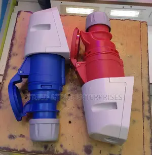 32amp 3pin Industrial Sockets