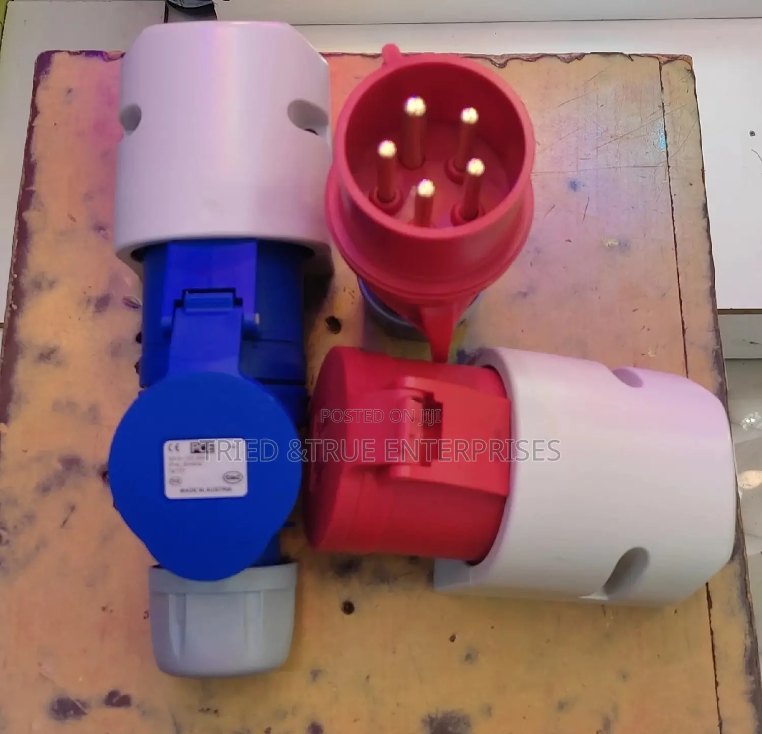 32amp 3pin Industrial Sockets