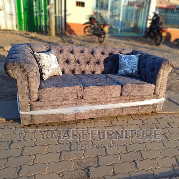 OFFER!!3-seater Sofa+Free Throw Pillows(Colour Your Choice)